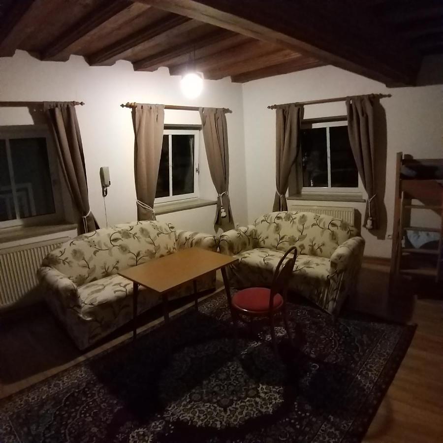 Apartment In Historic Town House Гмунден Екстериор снимка