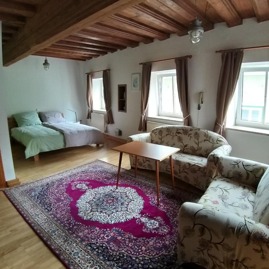 Apartment In Historic Town House Гмунден Екстериор снимка